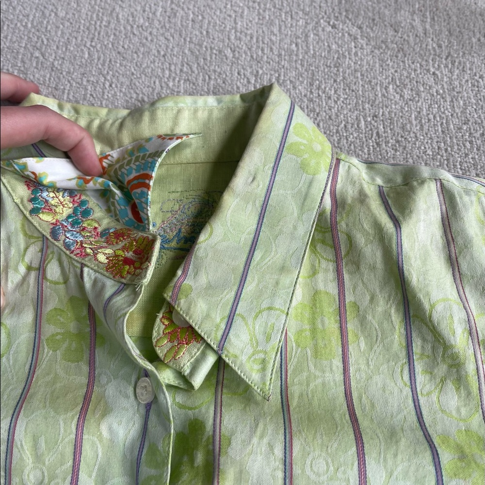 Vintage Button up shirt - Picture 3 of 9